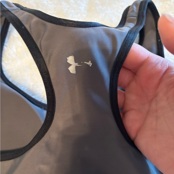 Under armour sports bra - Picture 3 of 3